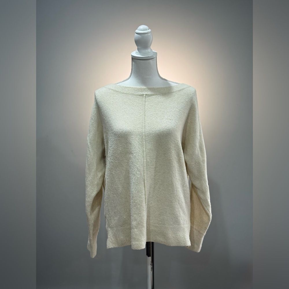 Sale! Cream LOFT Crewneck Front Seam Sweater Size S VGUC